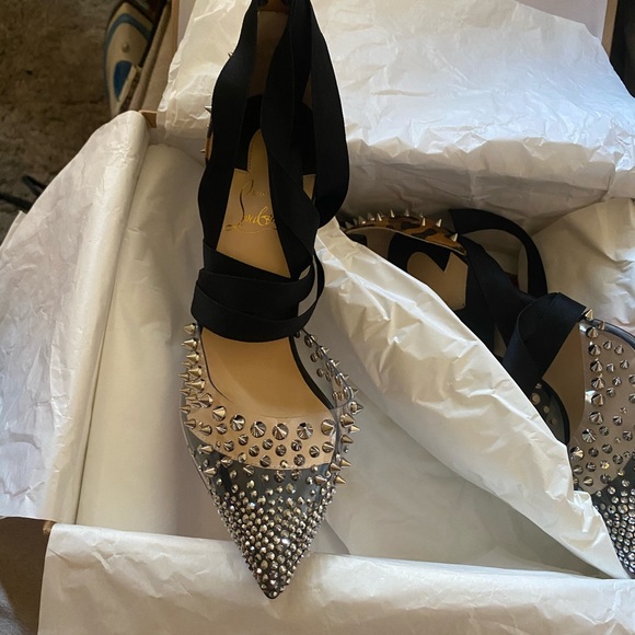 mechante reine louboutin